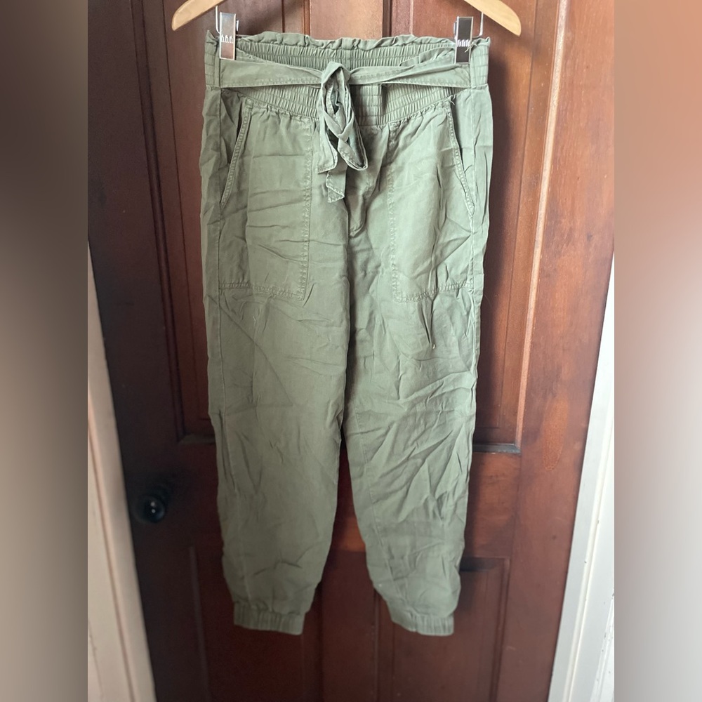 abercrombie & fitch women's small green pull on pants